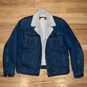 vintage wrangler denim jacket with sherpa lining